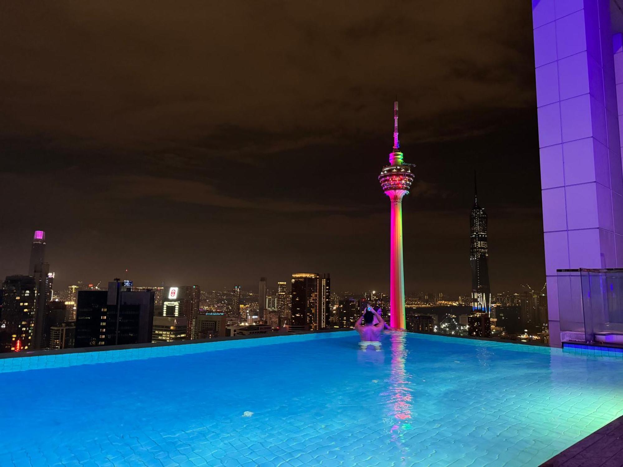 Platinum Klcc By Rainbow Suites Kuala Lumpur Esterno foto