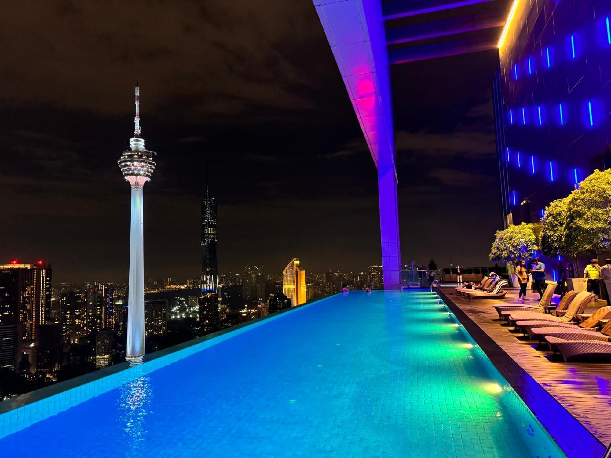 Platinum Klcc By Rainbow Suites Kuala Lumpur Esterno foto